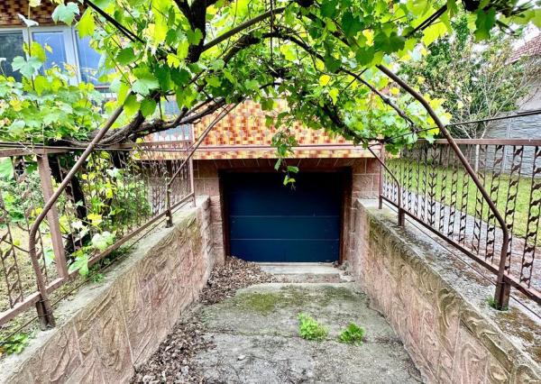 VIDEO, ZNÍŽENÁ CENA 10-izbový rodinný dom, ÚP 340m2, pozemok 638m2