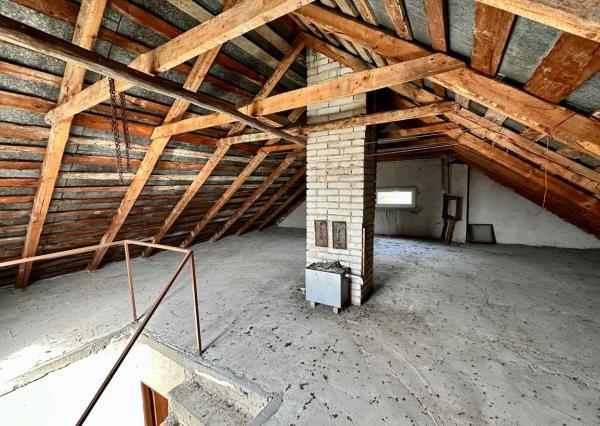 VIDEO, ZNÍŽENÁ CENA 10-izbový rodinný dom, ÚP 340m2, pozemok 638m2