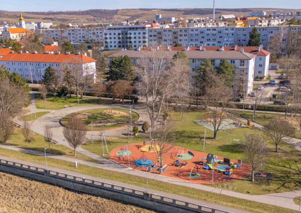 Na predaj kompletne zrekonštruovaný byt s balkónom v Hlohovci