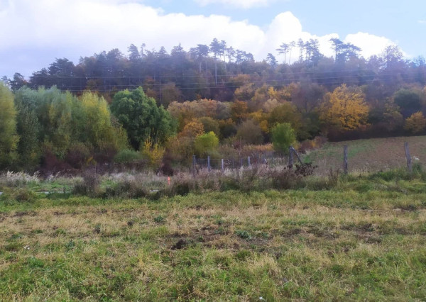 Investičné pozemky v obci UHROVEC