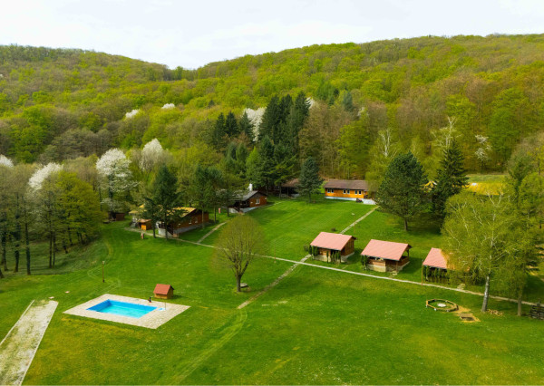 Na predaj rekreačný rezort v chránenej oblasti Bielych Karpát