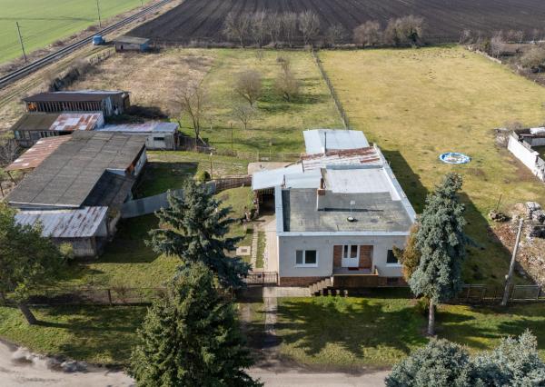 Na predaj rodinný dom s investičným potenciálom v Šuranoch