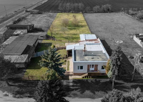 Na predaj rodinný dom s investičným potenciálom v Šuranoch