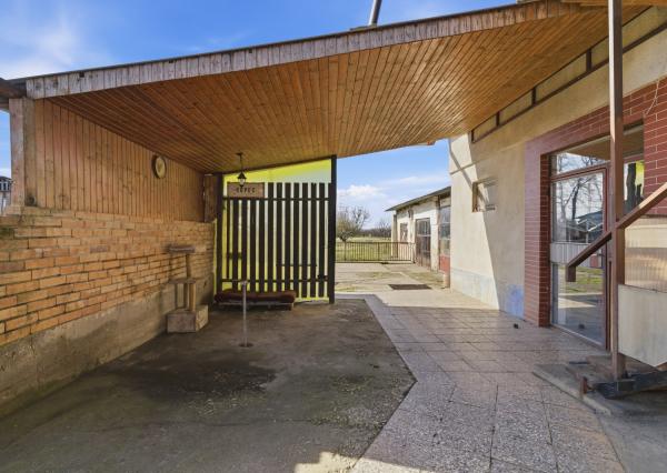 Na predaj rodinný dom s investičným potenciálom v Šuranoch