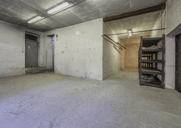 Na predaj výrobná hala s administratívnou časťou pri Lučenci