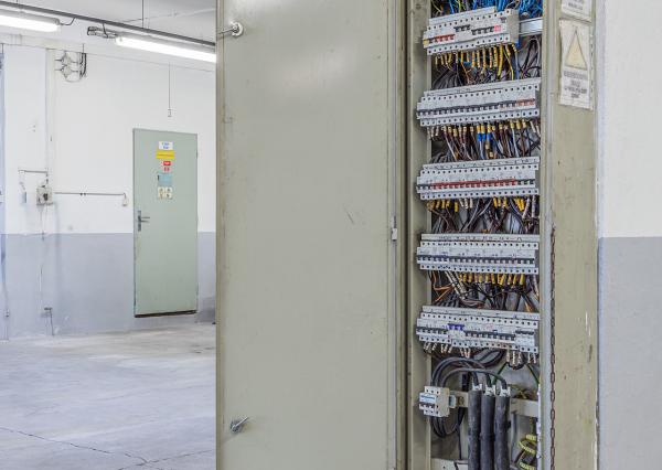 Na predaj výrobná hala s administratívnou časťou pri Lučenci