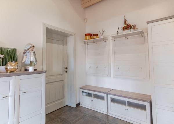 Na predaj exkluzívny rodinný dom s dvoj-garážou v podtatranskej obci Veľký Slavkov