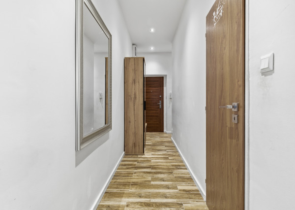 Na predaj 3-izbový byt s 2 balkónmi a 2 parkingami, Ružinov