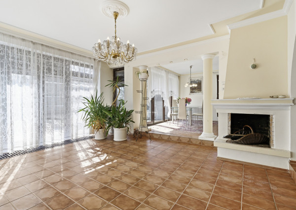 Na predaj 5-izbový rodinný dom v Hamuliakove