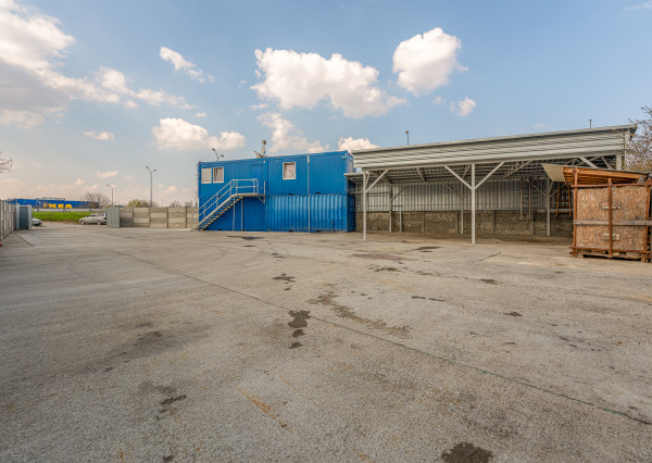 Na prenájom obchodný priestor v Ružinove