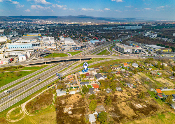 Na prenájom obchodný priestor v Ružinove