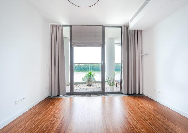 Prenájom - 3i byt s terasou a parkovacím státím v Eurovea