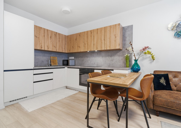 Na prenájom exkluzívny 2-izbový byt s balkónom v Bratislave