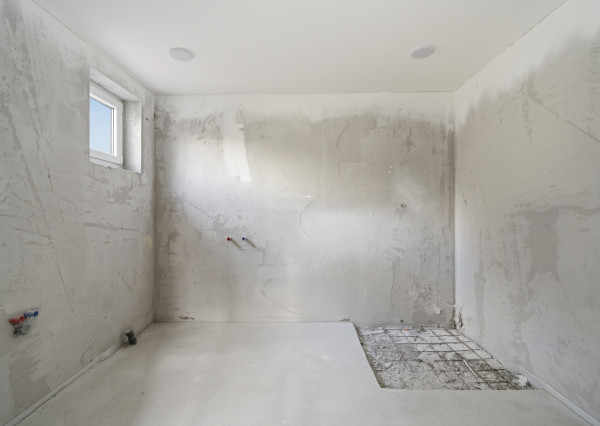 Výnimočné bývanie pod lesom - 5-izbový rodinný dom Limbach so záhradou