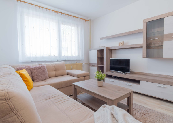 Na prenájom zariadený 2- izbovvý byt v Levoči