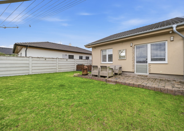 Na predaj novostavba radového rodinného domu v obci Láb