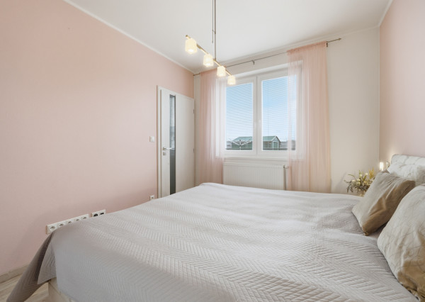 Na predaj novostavba radového rodinného domu v obci Láb