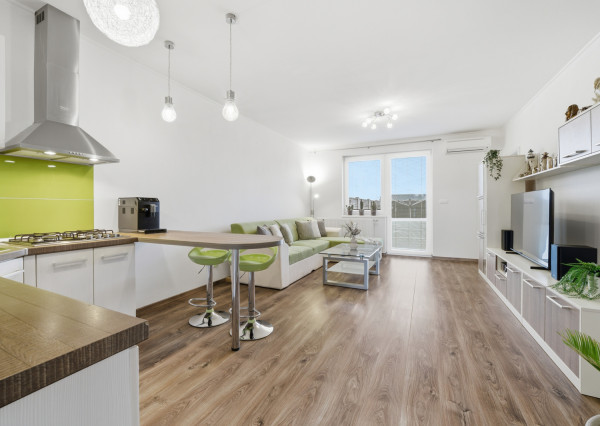 Na predaj novostavba radového rodinného domu v obci Láb