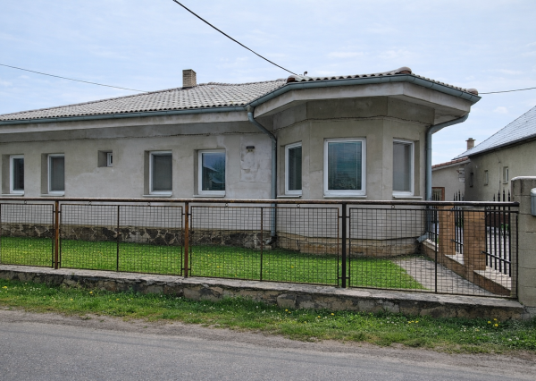 Na predaj čiastočne prerobený rodinný dom v Ruskovciach