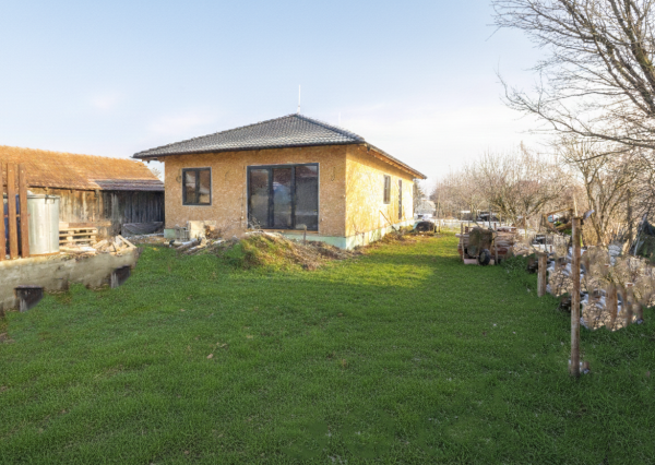 Na predaj rozostavaný drevodom v obci Vrakúň