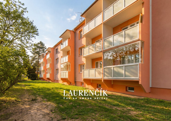 NA PREDAJ | 2 - IZBOVÝ BYT V TRENČÍNE  STROJÁRENSKÁ ULICA