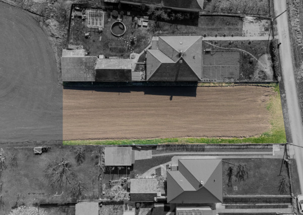 Na predaj pozemok v intraviláne obce Malé Zálužie