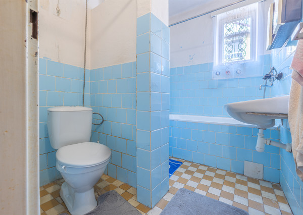 Na predaj viacgeneračný rodinný dom s potenciálom v Stropkove