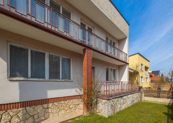 Na predaj viacgeneračný rodinný dom s potenciálom v Stropkove