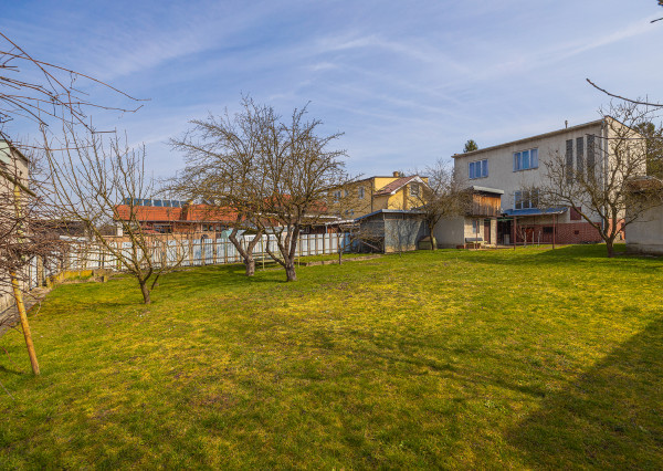 Na predaj viacgeneračný rodinný dom s potenciálom v Stropkove