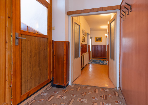 Na predaj viacgeneračný rodinný dom s potenciálom v Stropkove