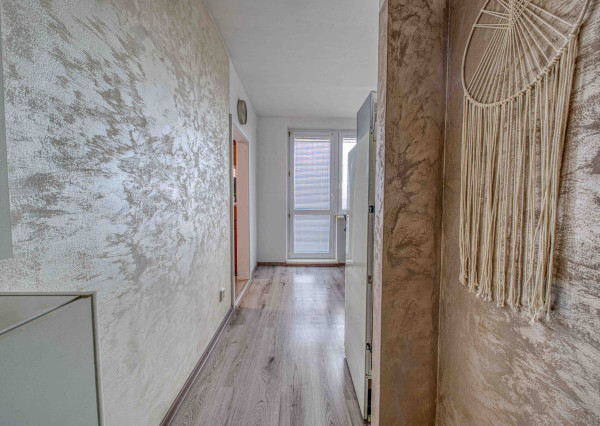 Na prenájom 1-izbový byt v Senci