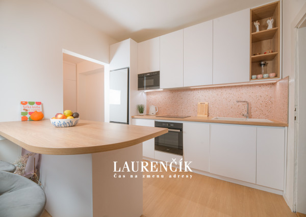 NA PREDAJ | RODINNÝ DOM V ŠIRŠOM CENTRE TRENČÍNA