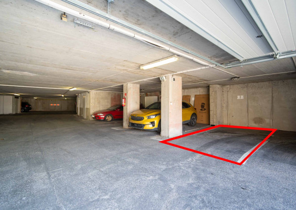 Na predaj reprezentatívny 6-izbový byt s garážou s výhľadom na Rakúsko