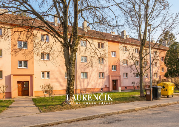 NA PREDAJ | 2 - IZBOVÝ BYT V TRENČÍNE  STROJÁRENSKÁ ULICA