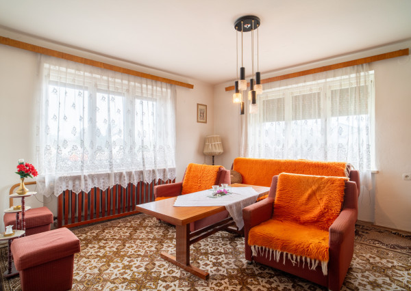 Na predaj samostatne stojaci rodinný dom v obci Veľké Leváre