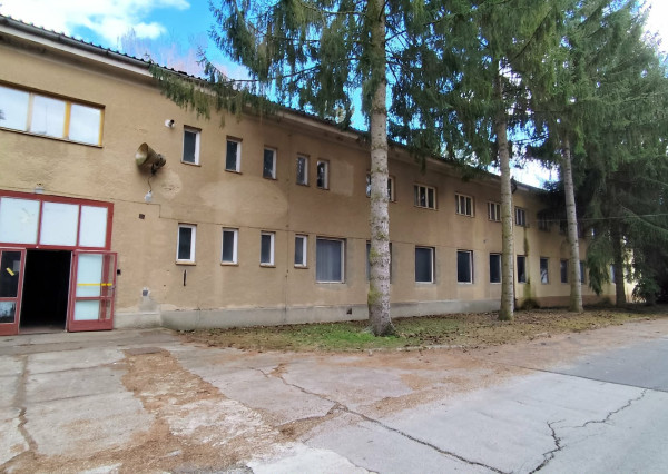 Na predaj budova pre podnikanie alebo investíciu v Bánovciach