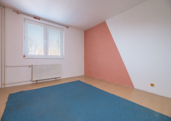 Na predaj 3izbový byt v pôvodnom stave v Trenčíne