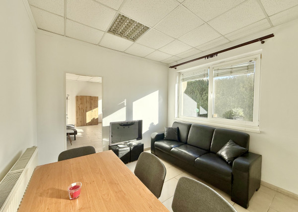 Prenájom - menší dom s terasou v Rovinke