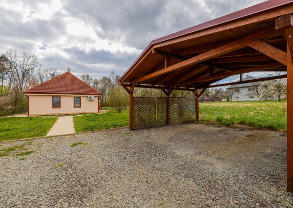 Na predaj čiastočne zariadený rodinný dom v obci Ďurďošík