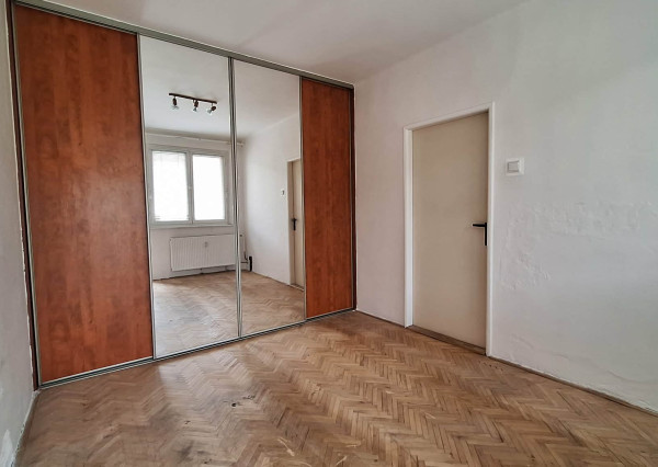 Na predaj 3-izbový byt v pôvodnom stave v Partizánskom