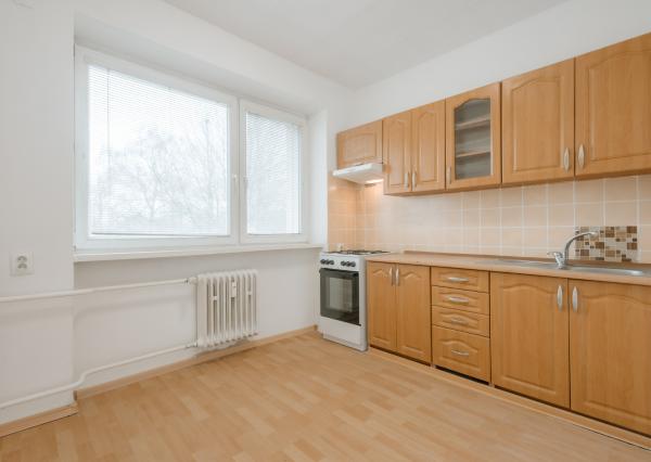 Na prenájom čiastočne zariadený 1-izbový byt v Martine-Podháj