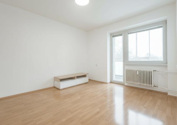 Na prenájom čiastočne zariadený 1-izbový byt v Martine-Podháj