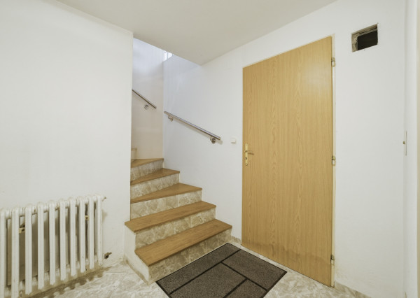 Na predaj samostatne stojaci 7-izbový rodinný dom v obci Jablonové