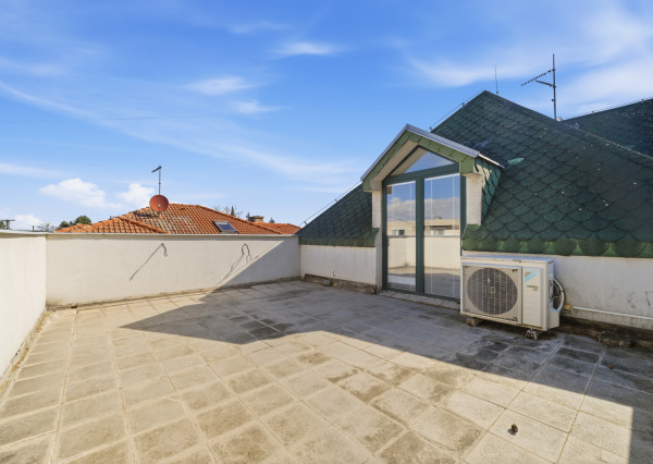 Na predaj samostatne stojaci 7-izbový rodinný dom v obci Jablonové