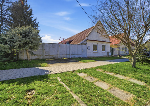 Na predaj vidiecky rodinný dom v obci Lakšárska Nová Ves