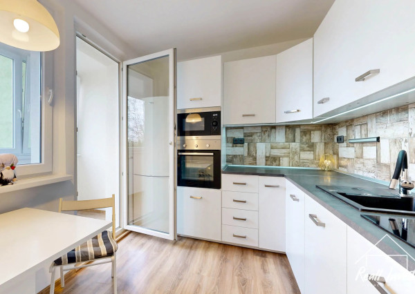 Predaj 3-izbového bytu s loggiou v Petržalke