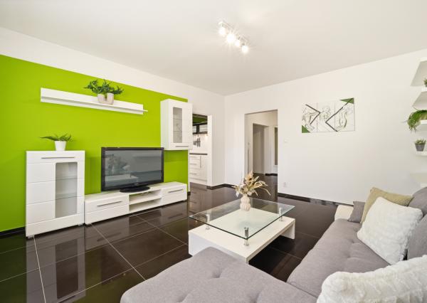 Na prenájom 3-izbový byt s loggiou v Ružinove