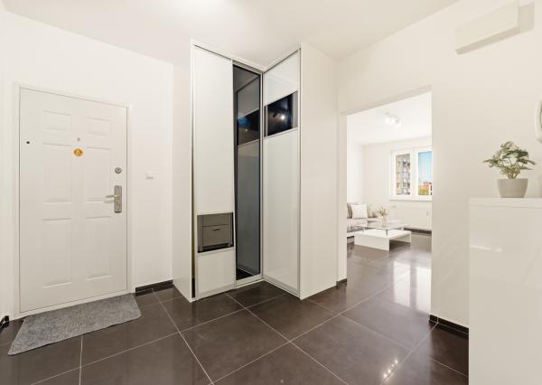 Na prenájom 3-izbový byt s loggiou v Ružinove