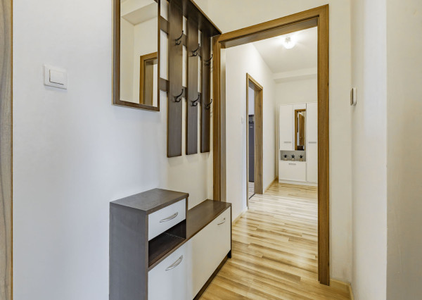 Na prenájom 2-izbový podkrovný byt s výhľadom v Prešove