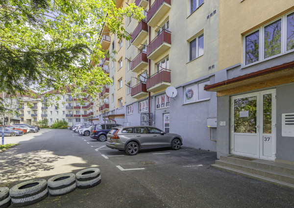 Na prenájom 2-izbový podkrovný byt s výhľadom v Prešove